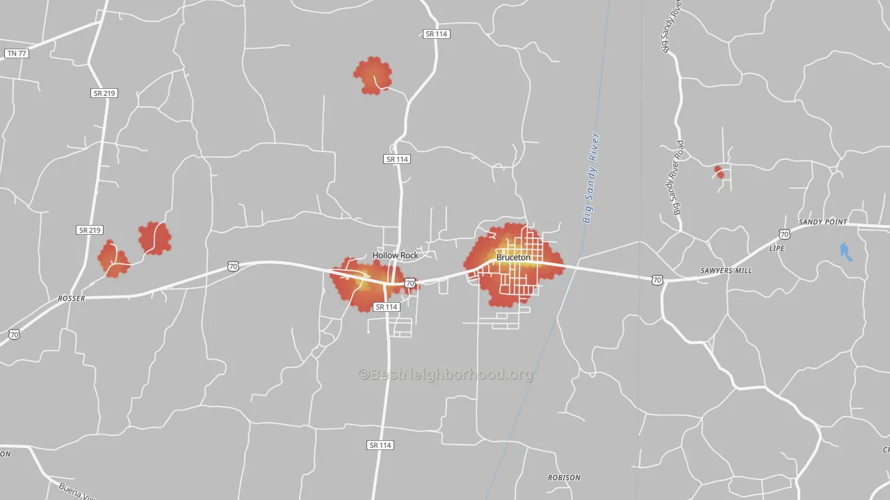 Walk Grade map of 38317, TN, walkable areas in green and car-dependent areas in red