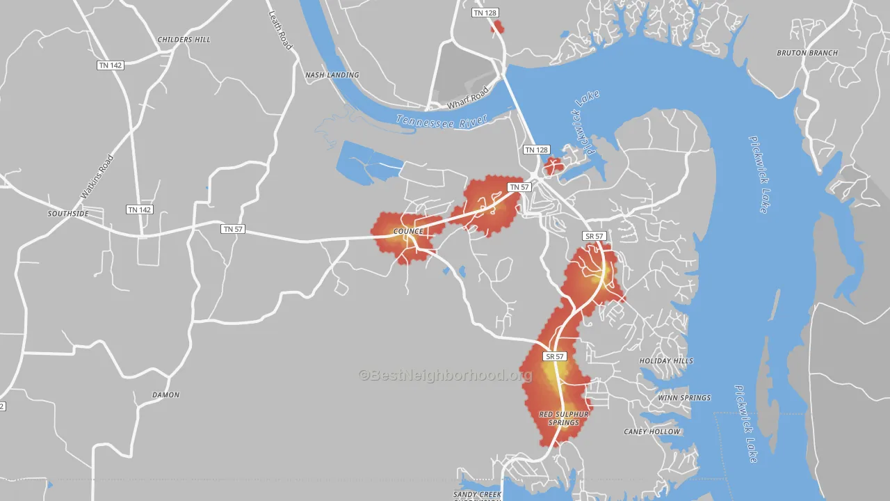 Walk Grade map of 38326, TN, walkable areas in green and car-dependent areas in red