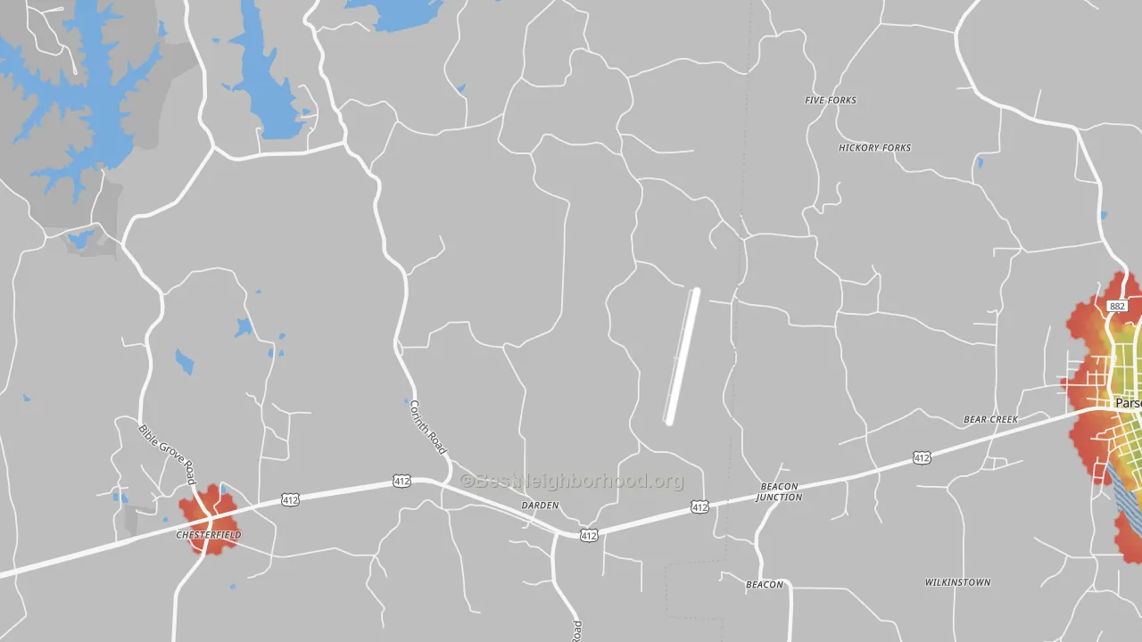 Walk Grade map of 38328, TN, walkable areas in green and car-dependent areas in red