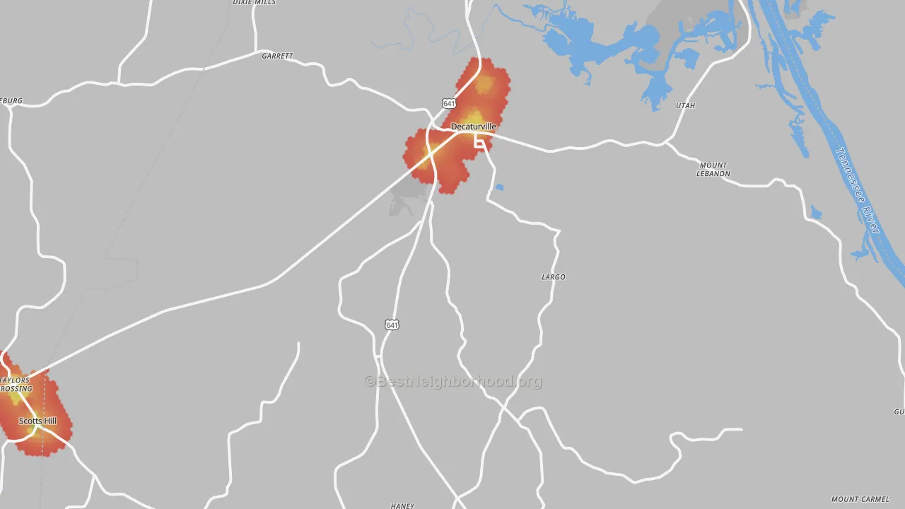 Walk Grade map of 38329, TN, walkable areas in green and car-dependent areas in red