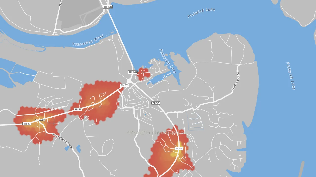 Walk Grade map of 38365, TN, walkable areas in green and car-dependent areas in red