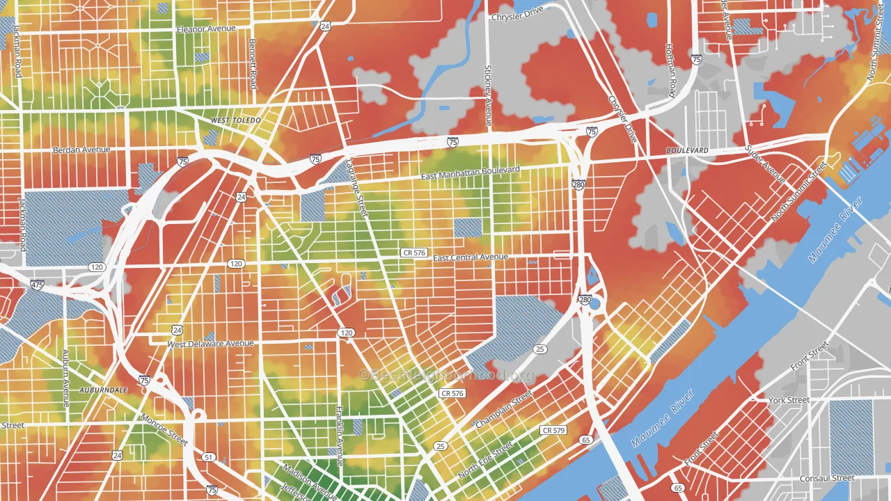 Walk Grade map of 43608, OH, walkable areas in green and car-dependent areas in red