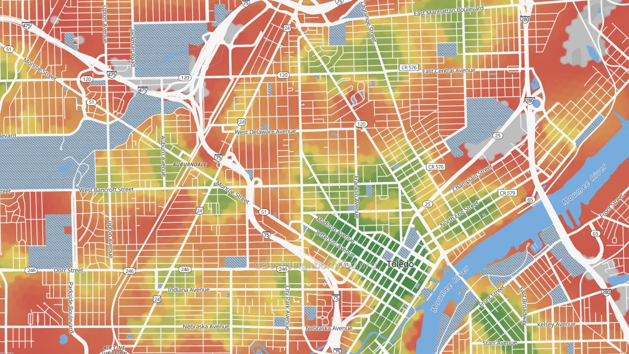 Walk Grade map of 43620, OH, walkable areas in green and car-dependent areas in red