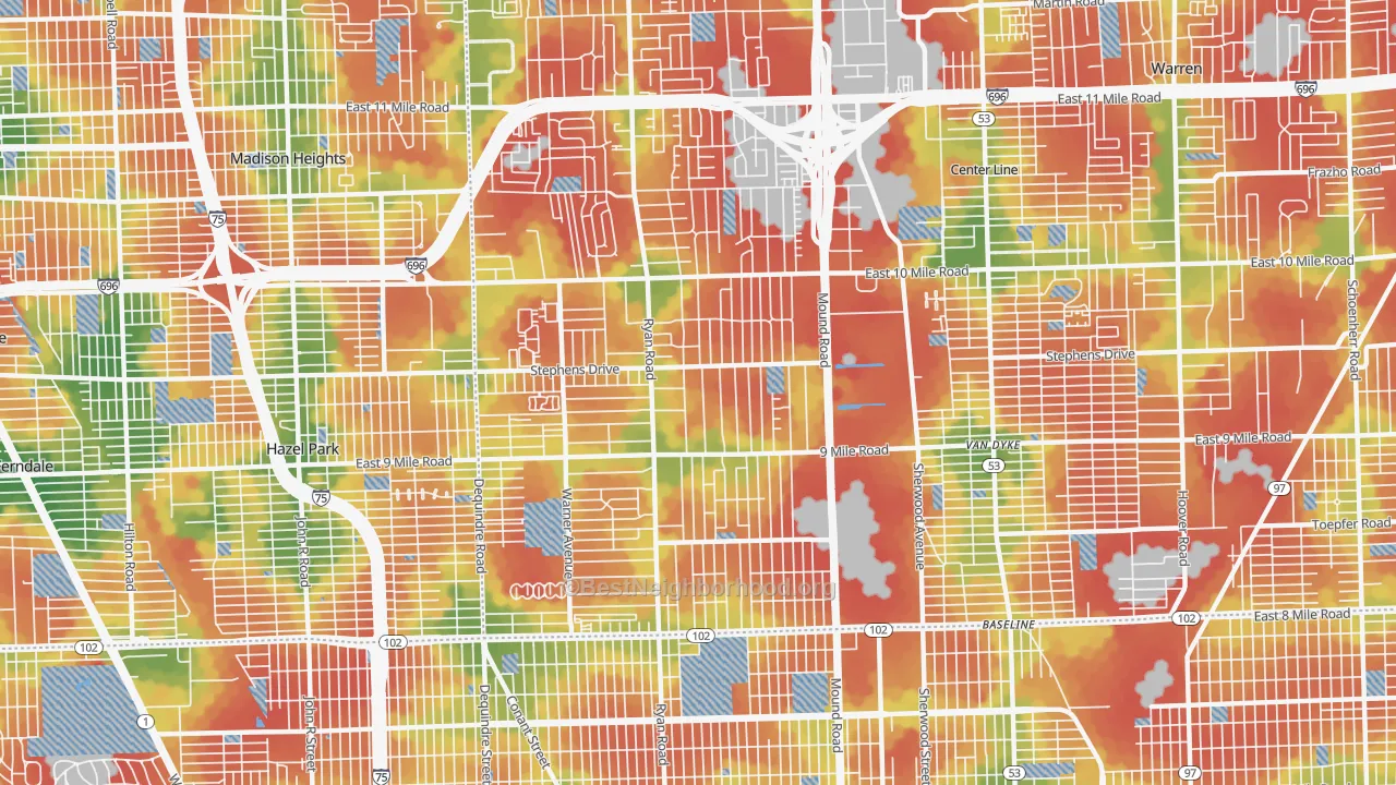 Walk Grade map of 48091, MI, walkable areas in green and car-dependent areas in red