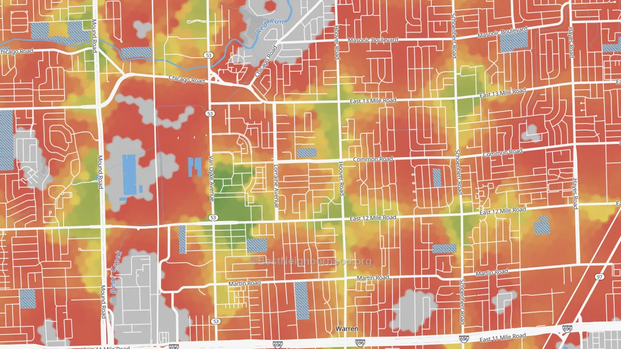 Walk Grade map of 48093, MI, walkable areas in green and car-dependent areas in red