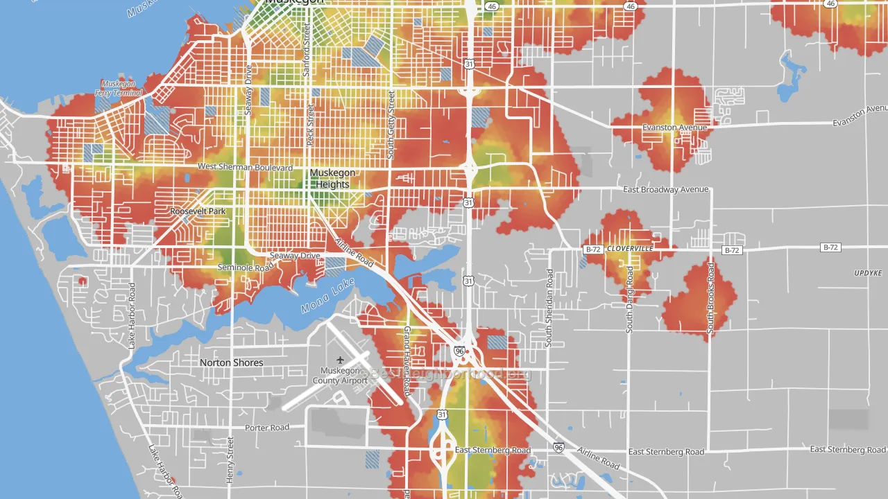 Walk Grade map of 49444, MI, walkable areas in green and car-dependent areas in red