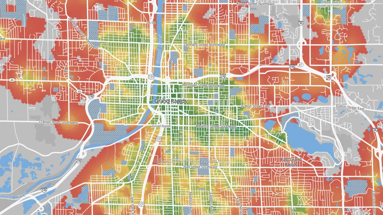 Walk Grade map of 49503, MI, walkable areas in green and car-dependent areas in red