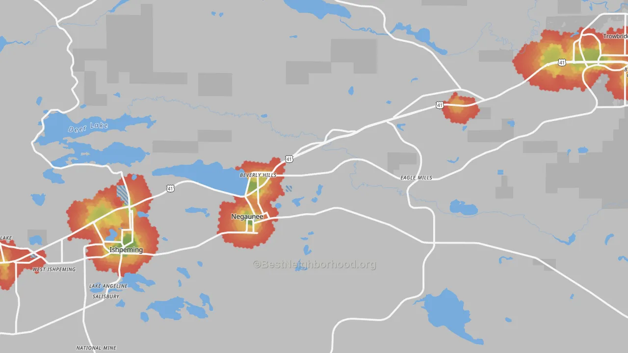 Walk Grade map of 49866, MI, walkable areas in green and car-dependent areas in red