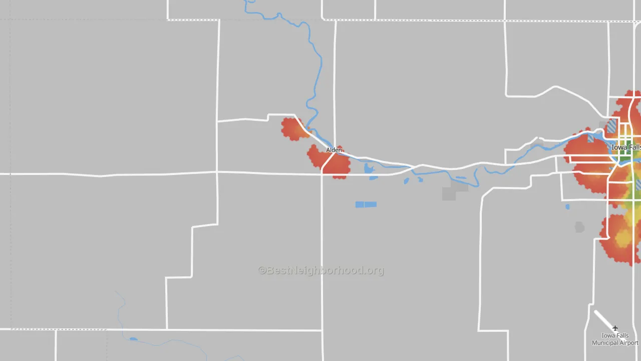 Walk Grade map of 50006, IA, walkable areas in green and car-dependent areas in red
