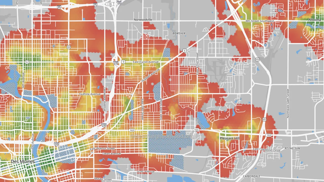 Walk Grade map of 50317, IA, walkable areas in green and car-dependent areas in red
