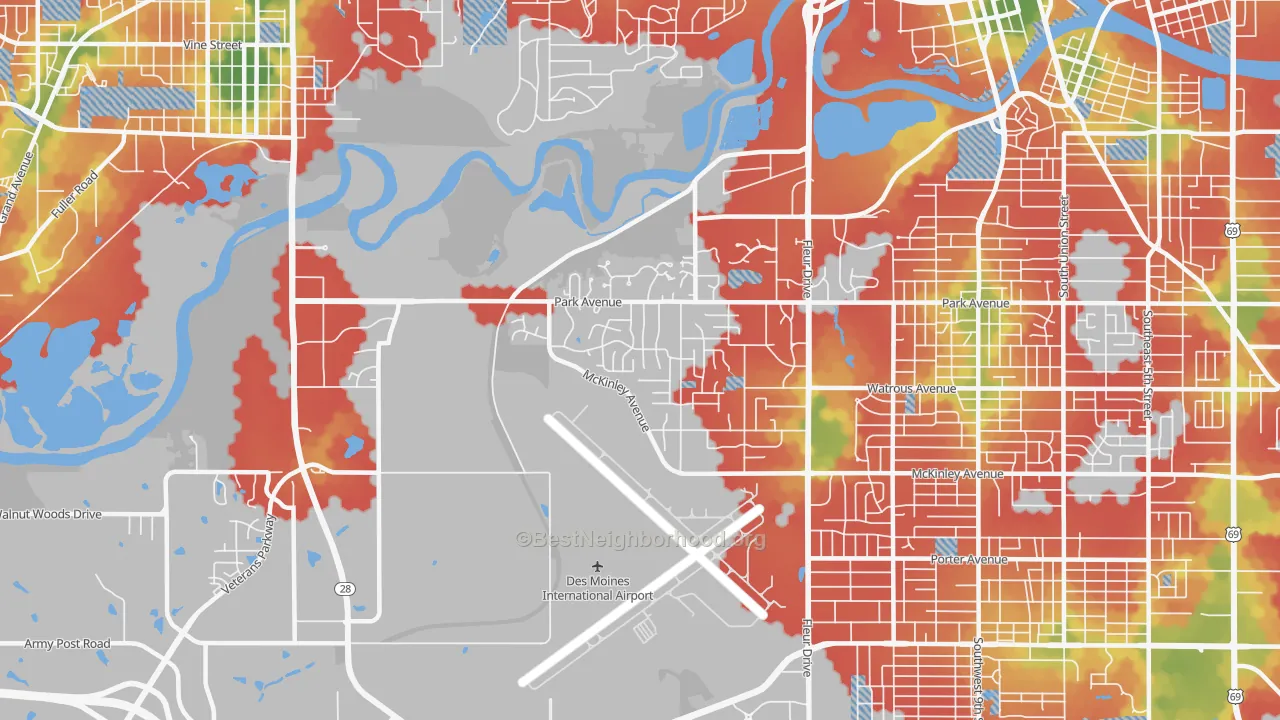 Walk Grade map of 50321, IA, walkable areas in green and car-dependent areas in red