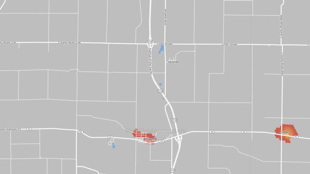 Walk Grade map of 52201, IA, walkable areas in green and car-dependent areas in red