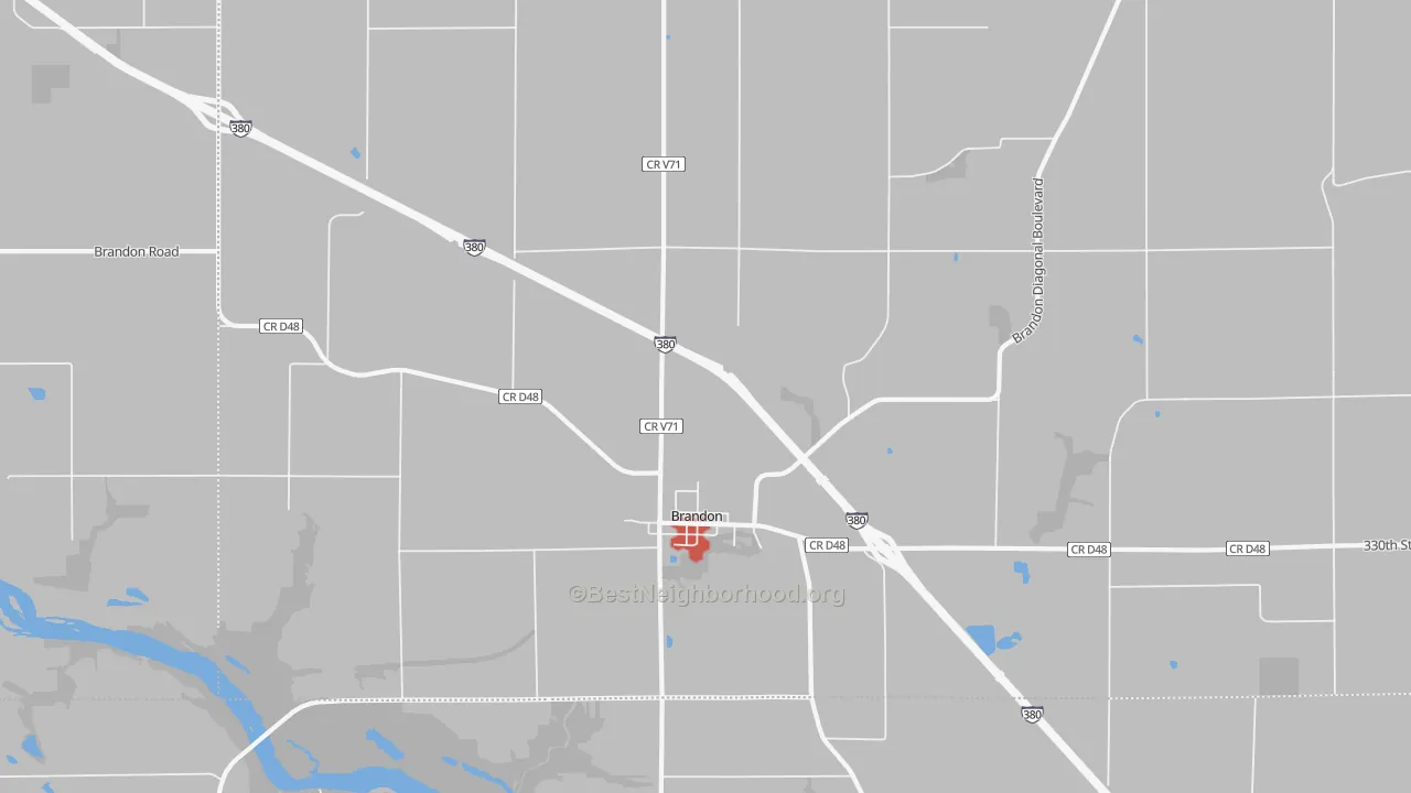 Walk Grade map of 52210, IA, walkable areas in green and car-dependent areas in red