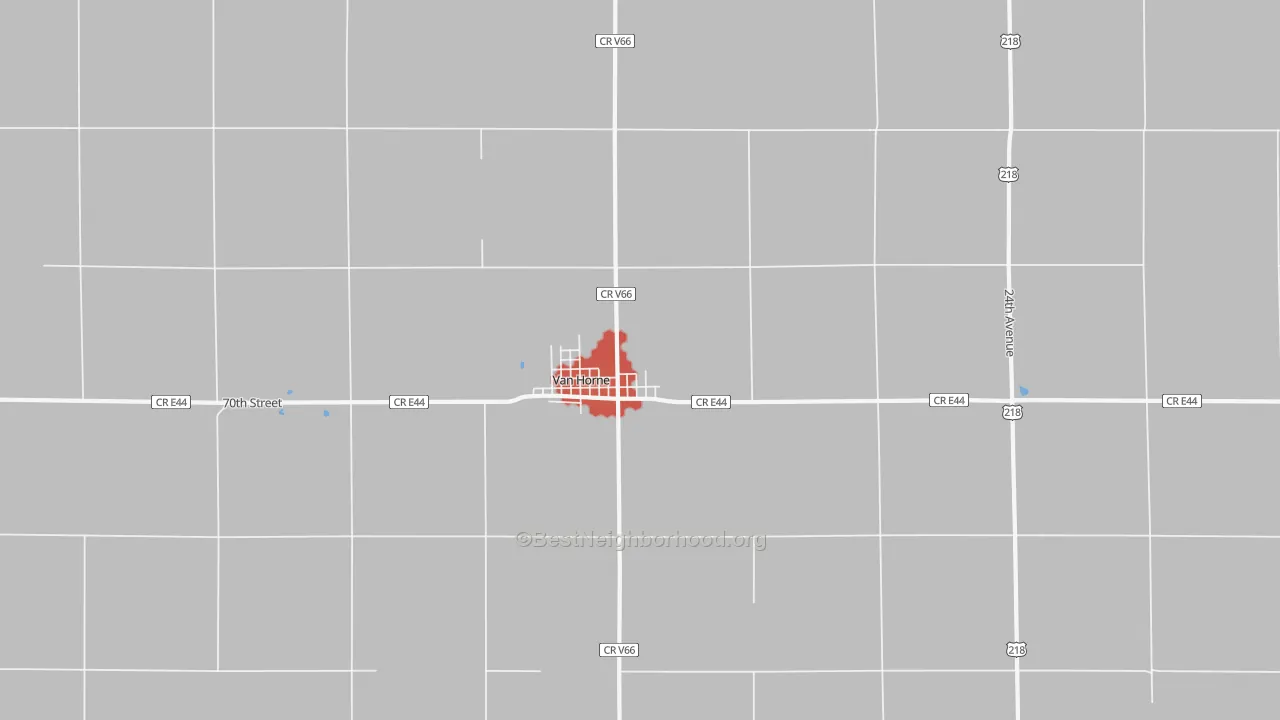 Walk Grade map of 52346, IA, walkable areas in green and car-dependent areas in red
