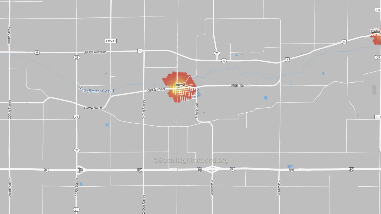Walk Grade map of 52347, IA, walkable areas in green and car-dependent areas in red