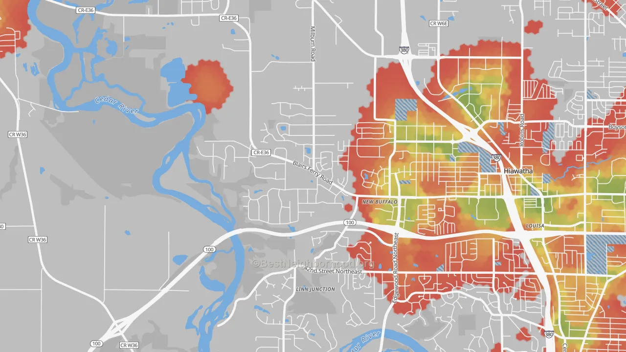 Walk Grade map of 52411, IA, walkable areas in green and car-dependent areas in red