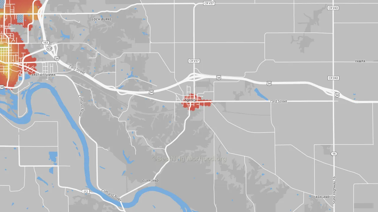 Walk Grade map of 52530, IA, walkable areas in green and car-dependent areas in red