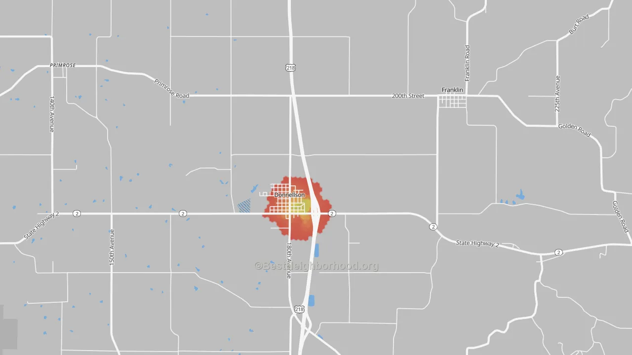 Walk Grade map of 52625, IA, walkable areas in green and car-dependent areas in red