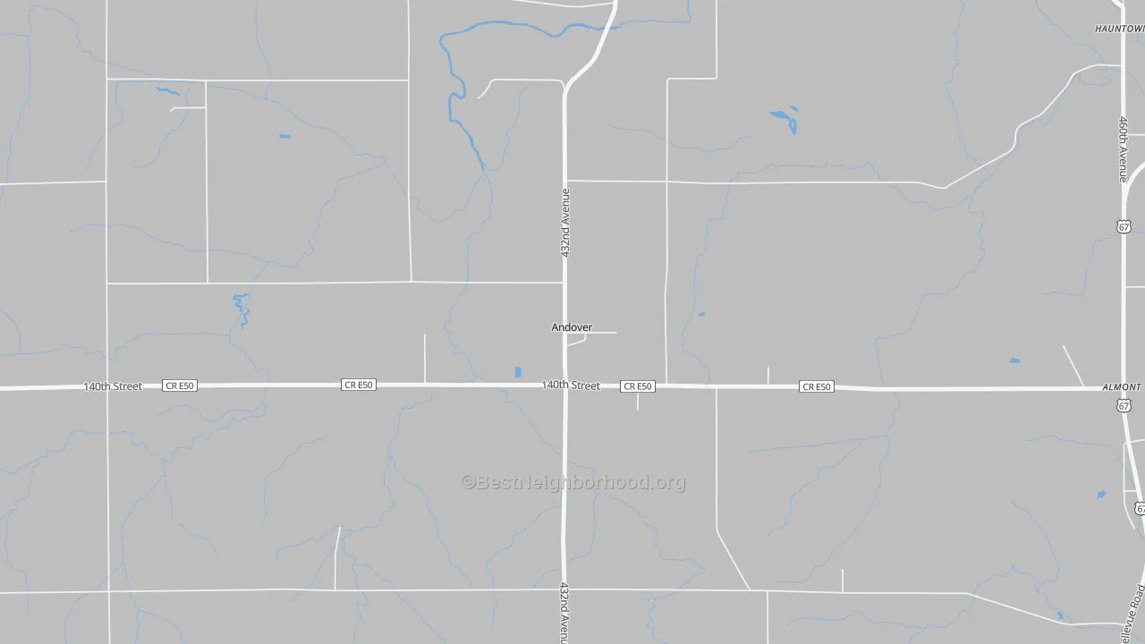 Walk Grade map of 52701, IA, walkable areas in green and car-dependent areas in red