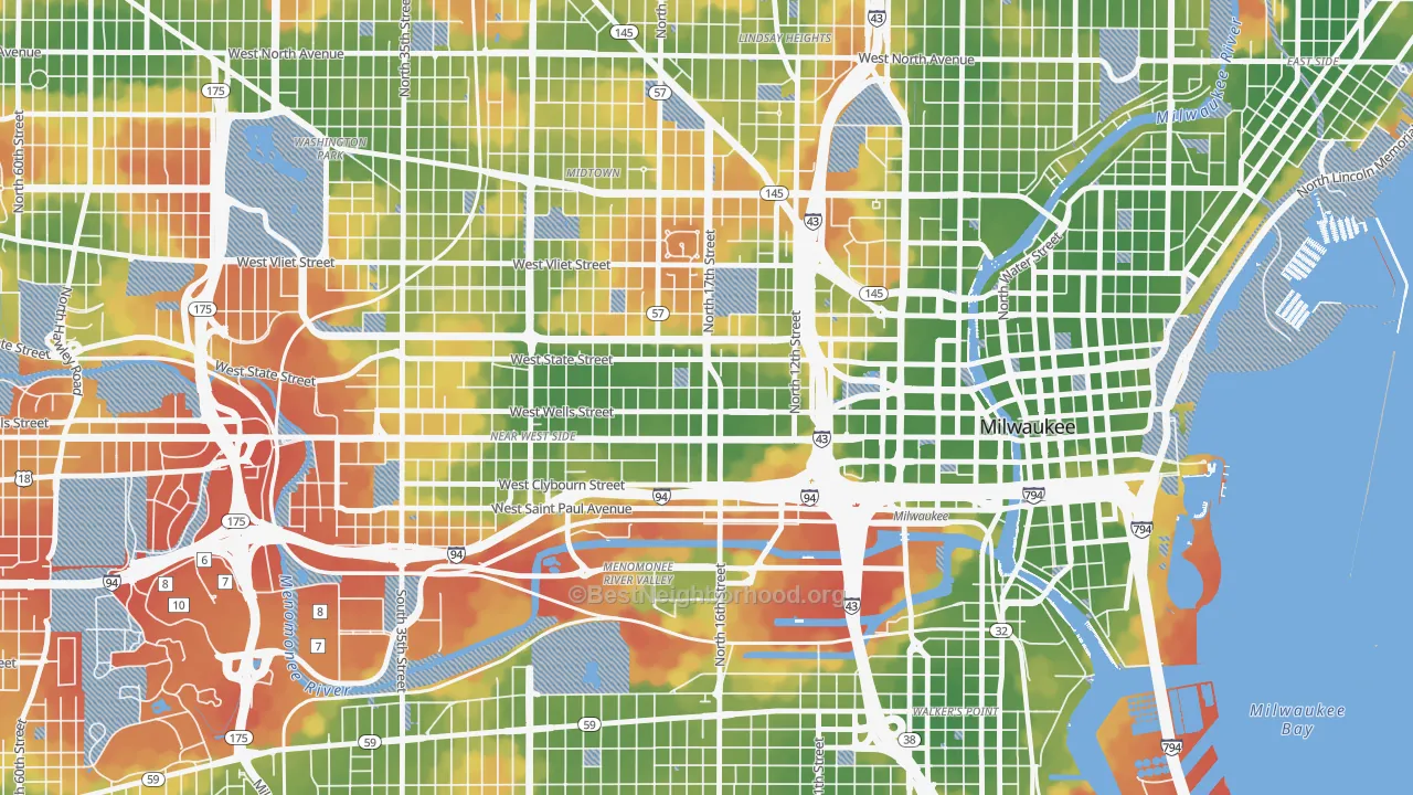 Walk Grade map of 53233, WI, walkable areas in green and car-dependent areas in red