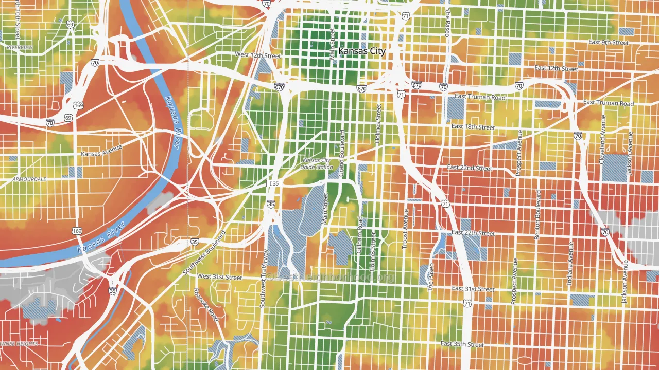 Walk Grade map of 64108, MO, walkable areas in green and car-dependent areas in red