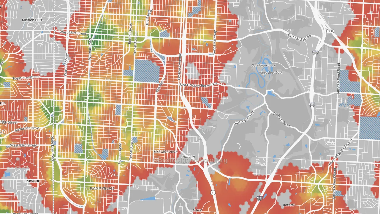 Walk Grade map of 64132, MO, walkable areas in green and car-dependent areas in red
