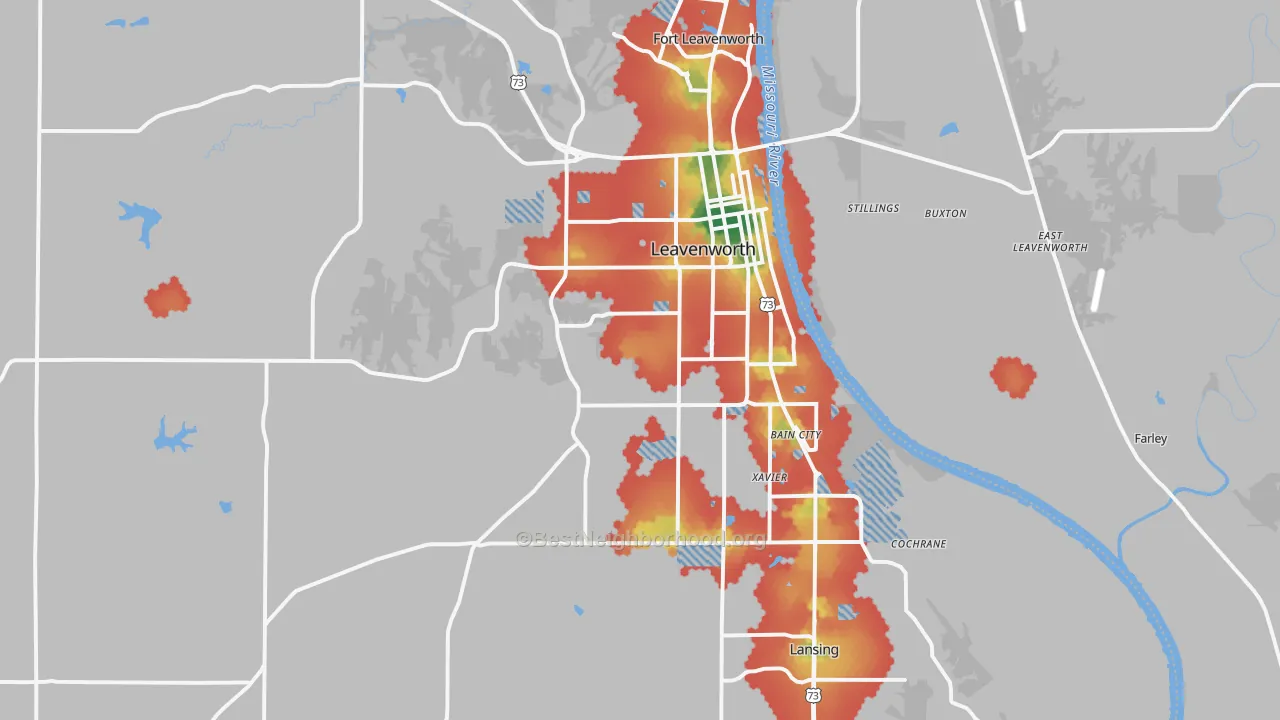 Walk Grade map of 66048, KS, walkable areas in green and car-dependent areas in red
