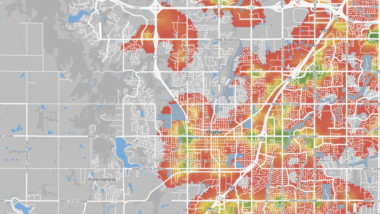 Walk Grade map of 66061, KS, walkable areas in green and car-dependent areas in red