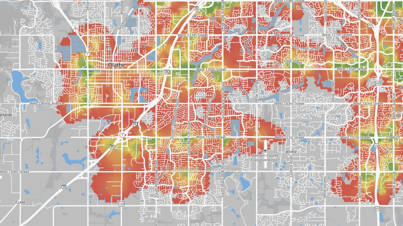 Walk Grade map of 66062, KS, walkable areas in green and car-dependent areas in red