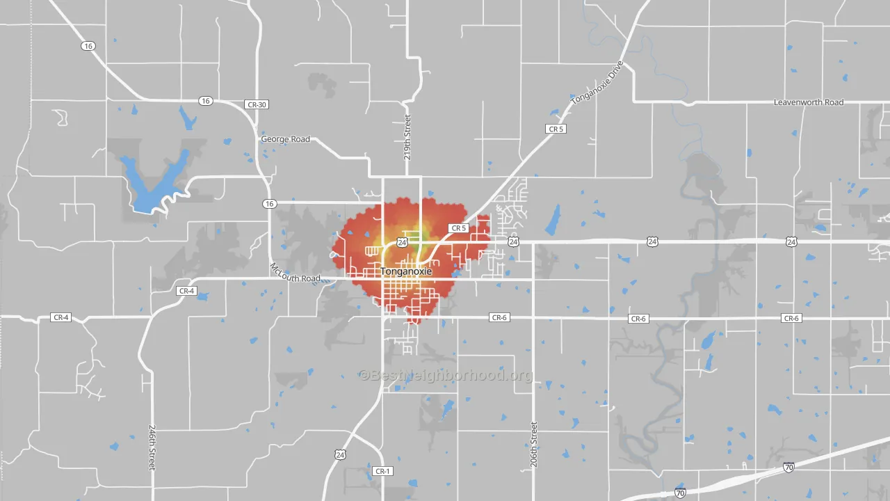 Walk Grade map of 66086, KS, walkable areas in green and car-dependent areas in red