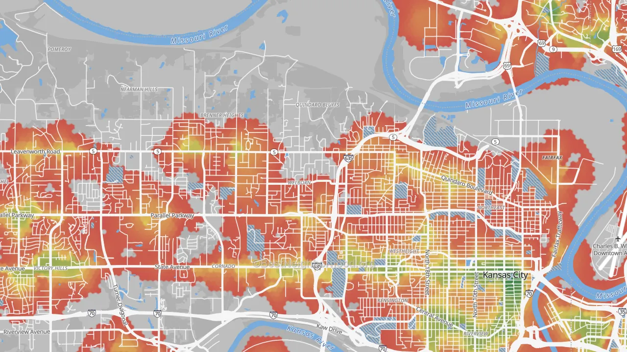 Walk Grade map of 66104, KS, walkable areas in green and car-dependent areas in red