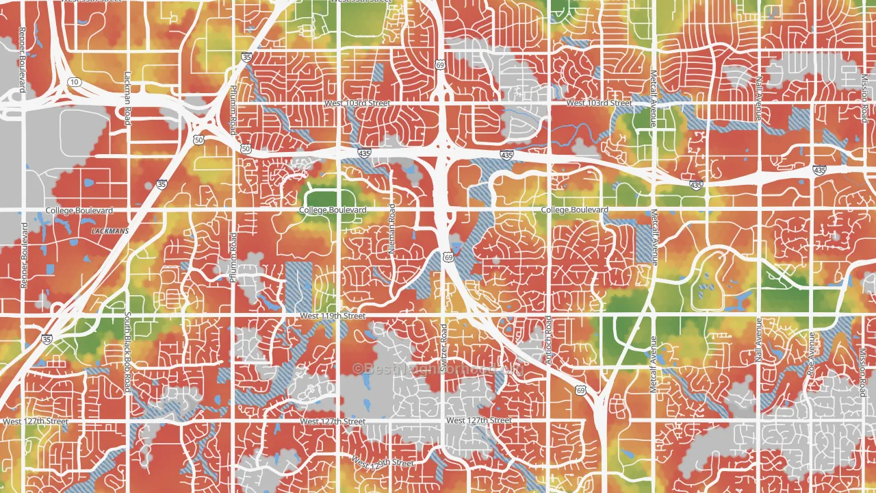 Walk Grade map of 66210, KS, walkable areas in green and car-dependent areas in red