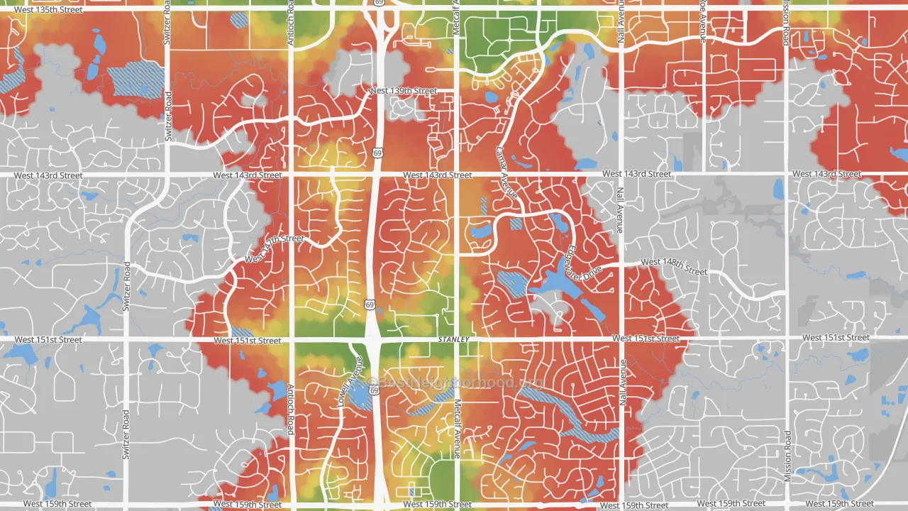Walk Grade map of 66223, KS, walkable areas in green and car-dependent areas in red