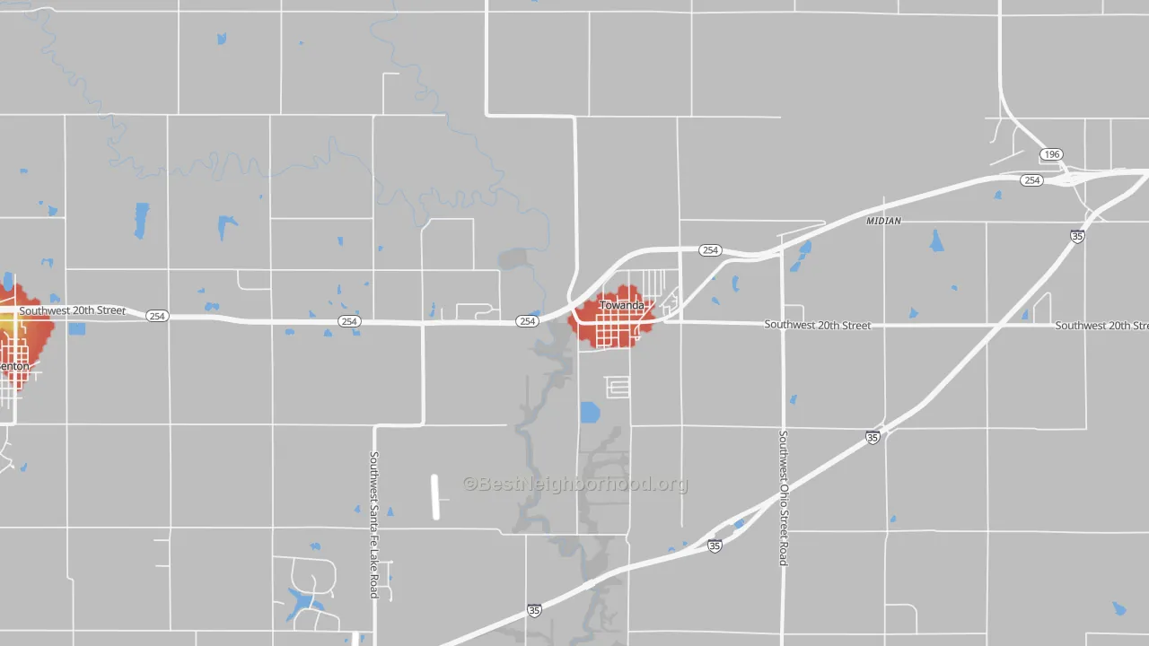 Walk Grade map of 67144, KS, walkable areas in green and car-dependent areas in red