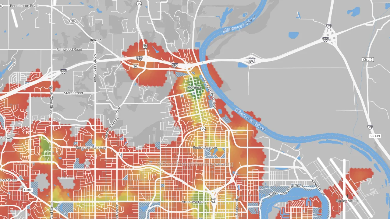 Walk Grade map of 68112, NE, walkable areas in green and car-dependent areas in red