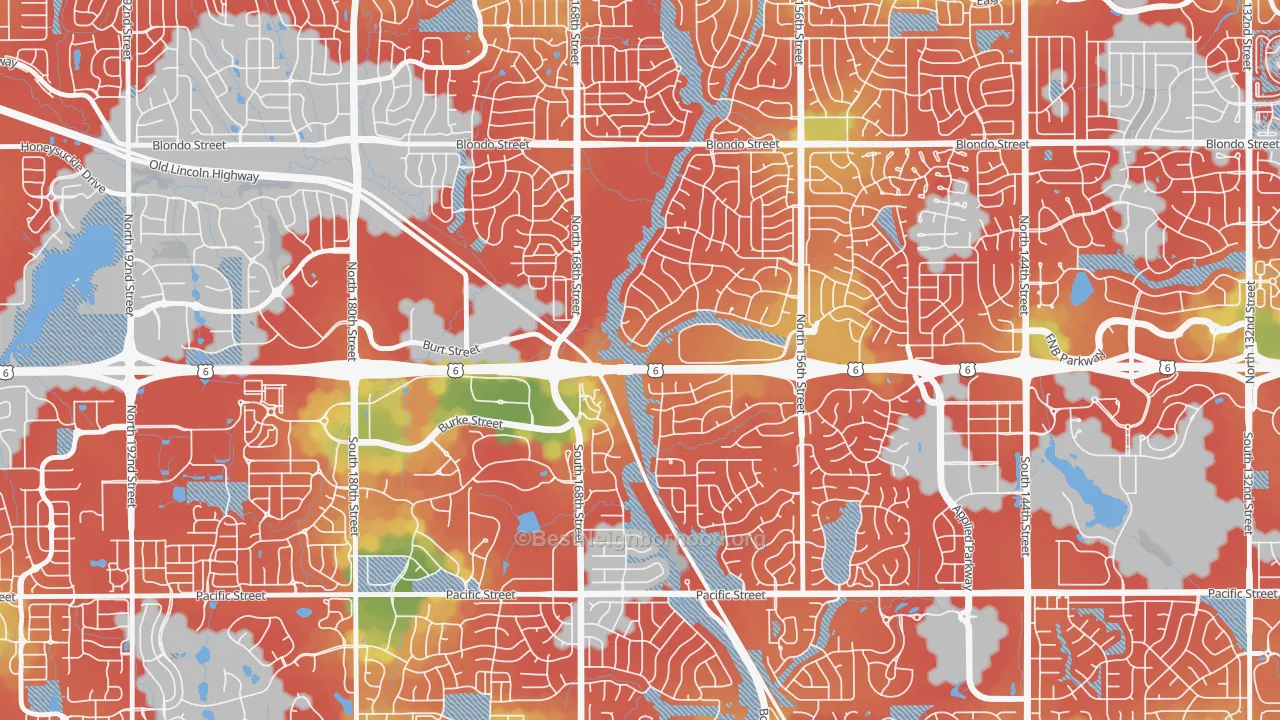 Walk Grade map of 68118, NE, walkable areas in green and car-dependent areas in red
