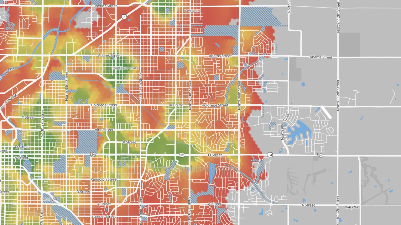 Walk Grade map of 68505, NE, walkable areas in green and car-dependent areas in red