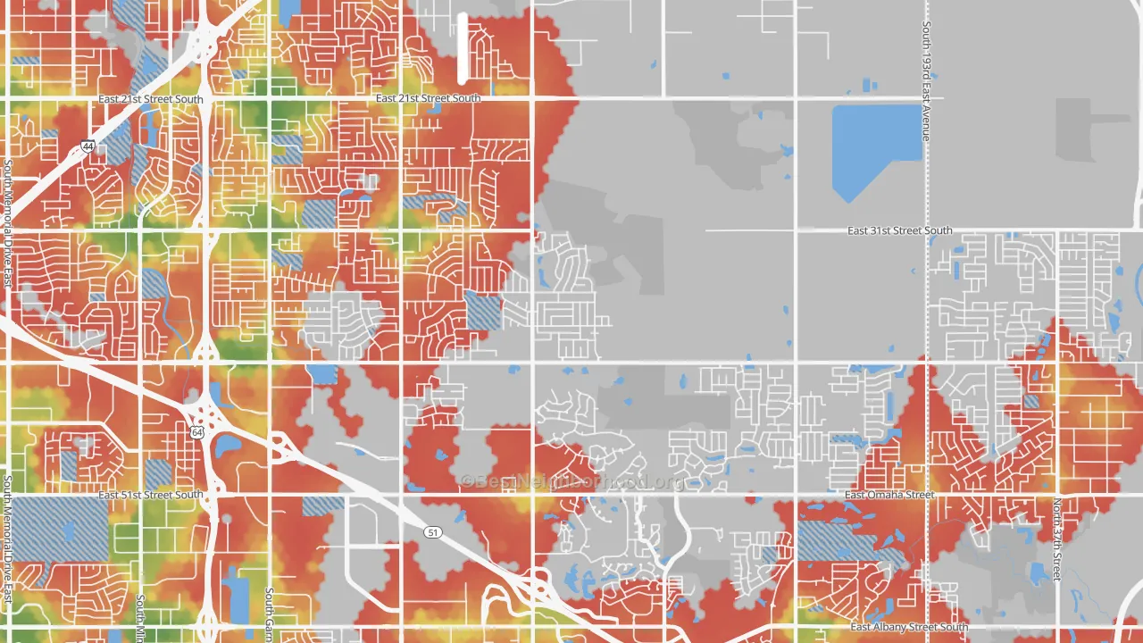 Walk Grade map of 74134, OK, walkable areas in green and car-dependent areas in red