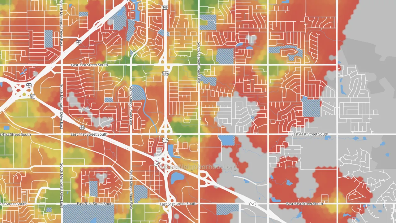 Walk Grade map of 74146, OK, walkable areas in green and car-dependent areas in red