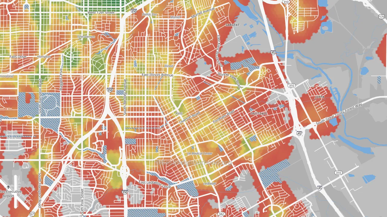 Walk Grade map of 75216, TX, walkable areas in green and car-dependent areas in red