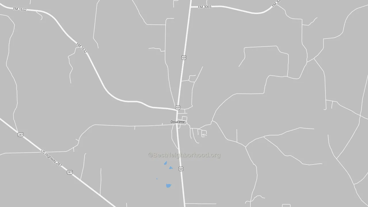 Walk Grade map of 75942, TX, walkable areas in green and car-dependent areas in red