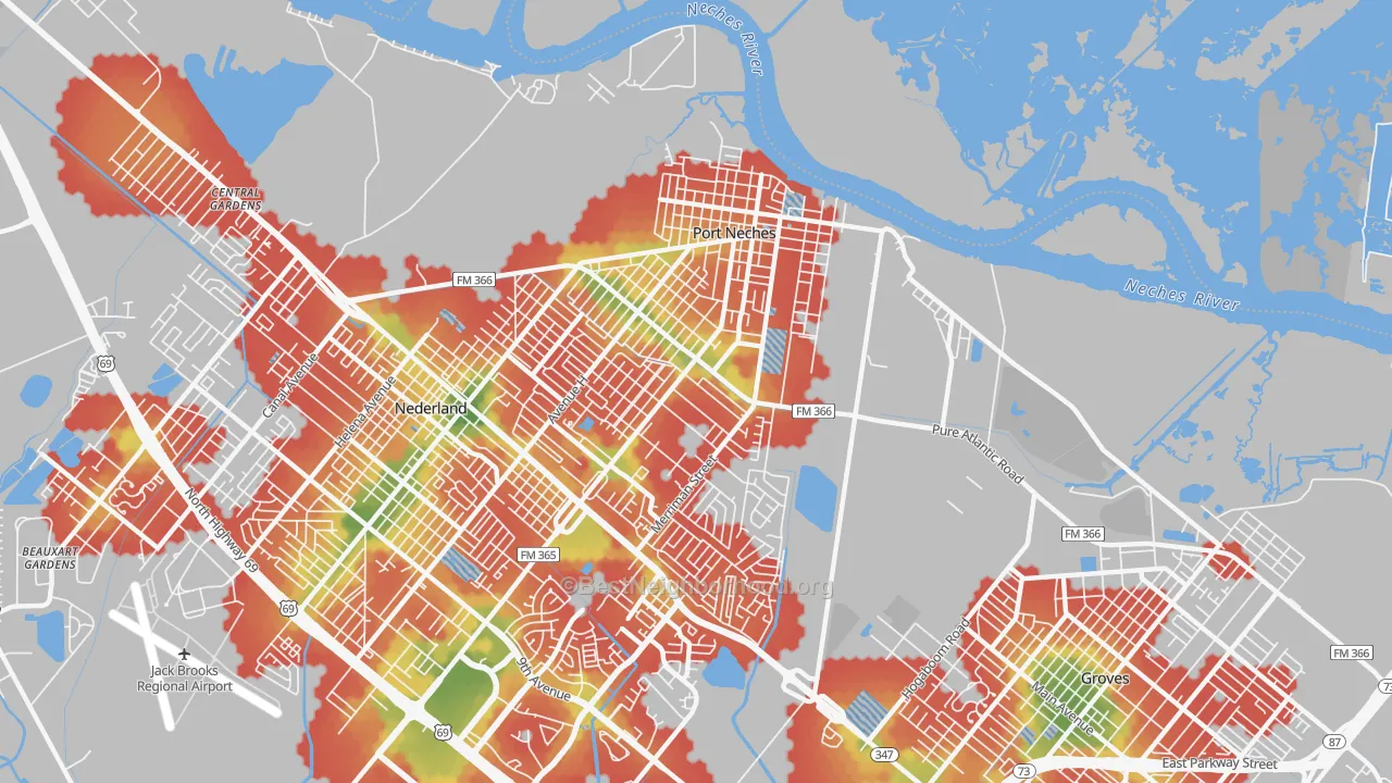 Walk Grade map of 77651, TX, walkable areas in green and car-dependent areas in red