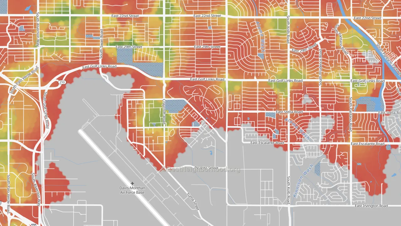 Walk Grade map of 85708, AZ, walkable areas in green and car-dependent areas in red