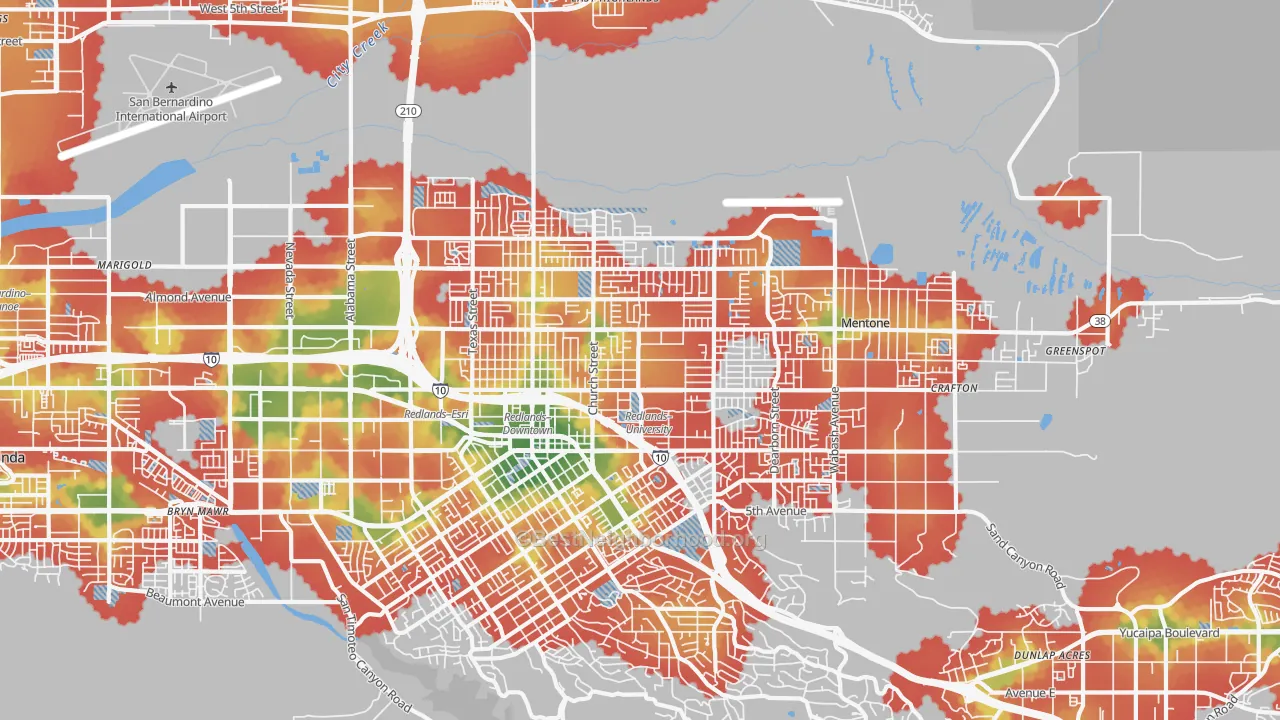 Walk Grade map of 92374, CA, walkable areas in green and car-dependent areas in red