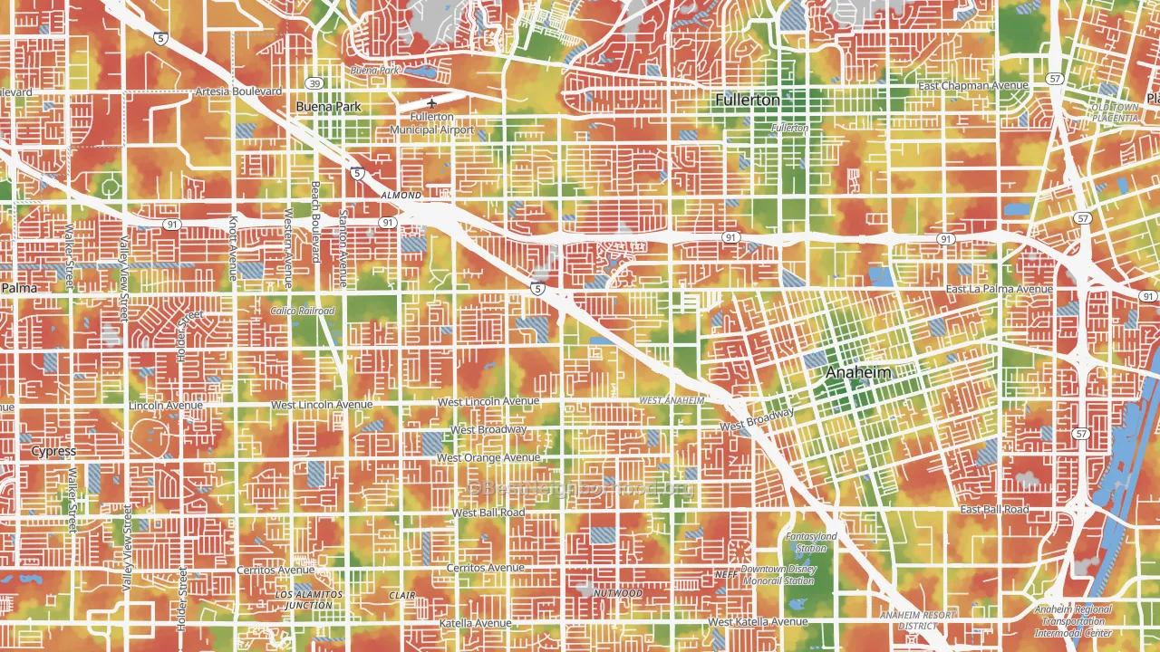 Walk Grade map of 92801, CA, walkable areas in green and car-dependent areas in red