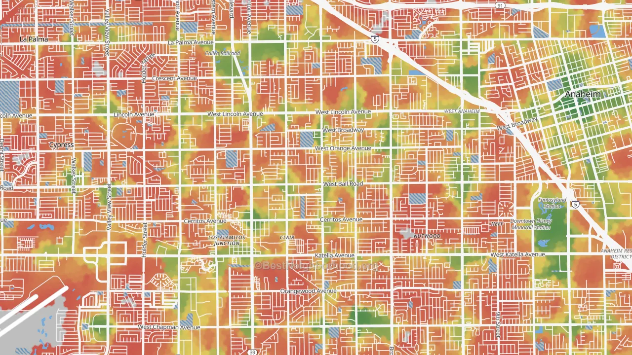 Walk Grade map of 92804, CA, walkable areas in green and car-dependent areas in red