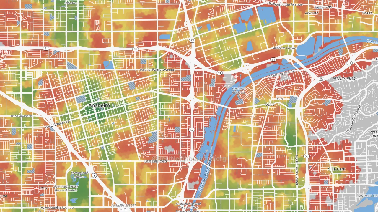 Walk Grade map of 92806, CA, walkable areas in green and car-dependent areas in red