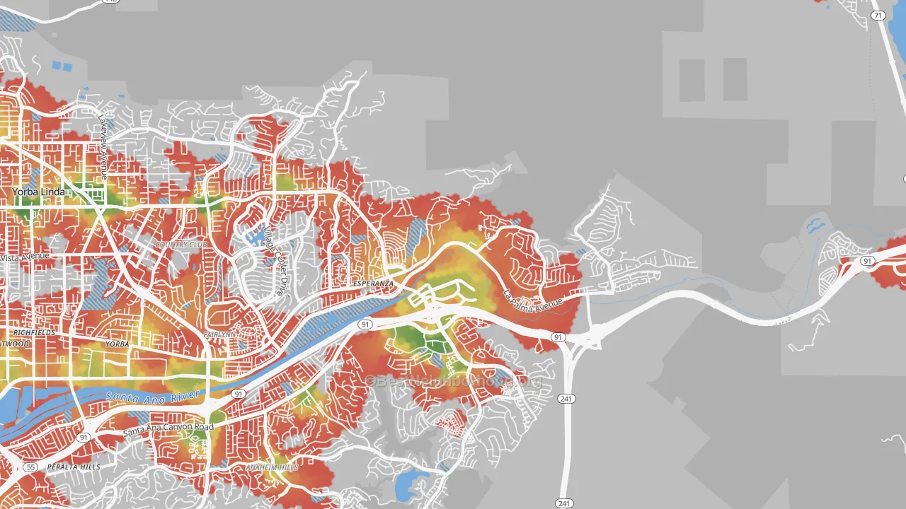 Walk Grade map of 92887, CA, walkable areas in green and car-dependent areas in red