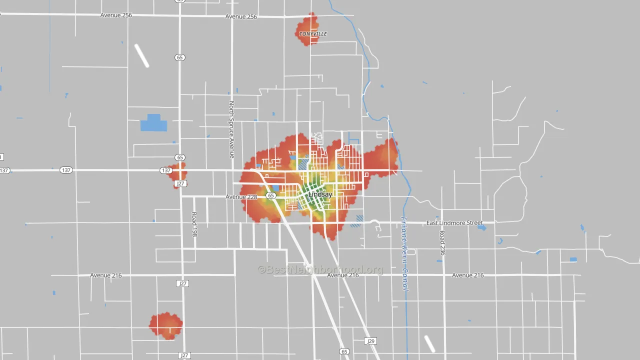 Walk Grade map of 93247, CA, walkable areas in green and car-dependent areas in red