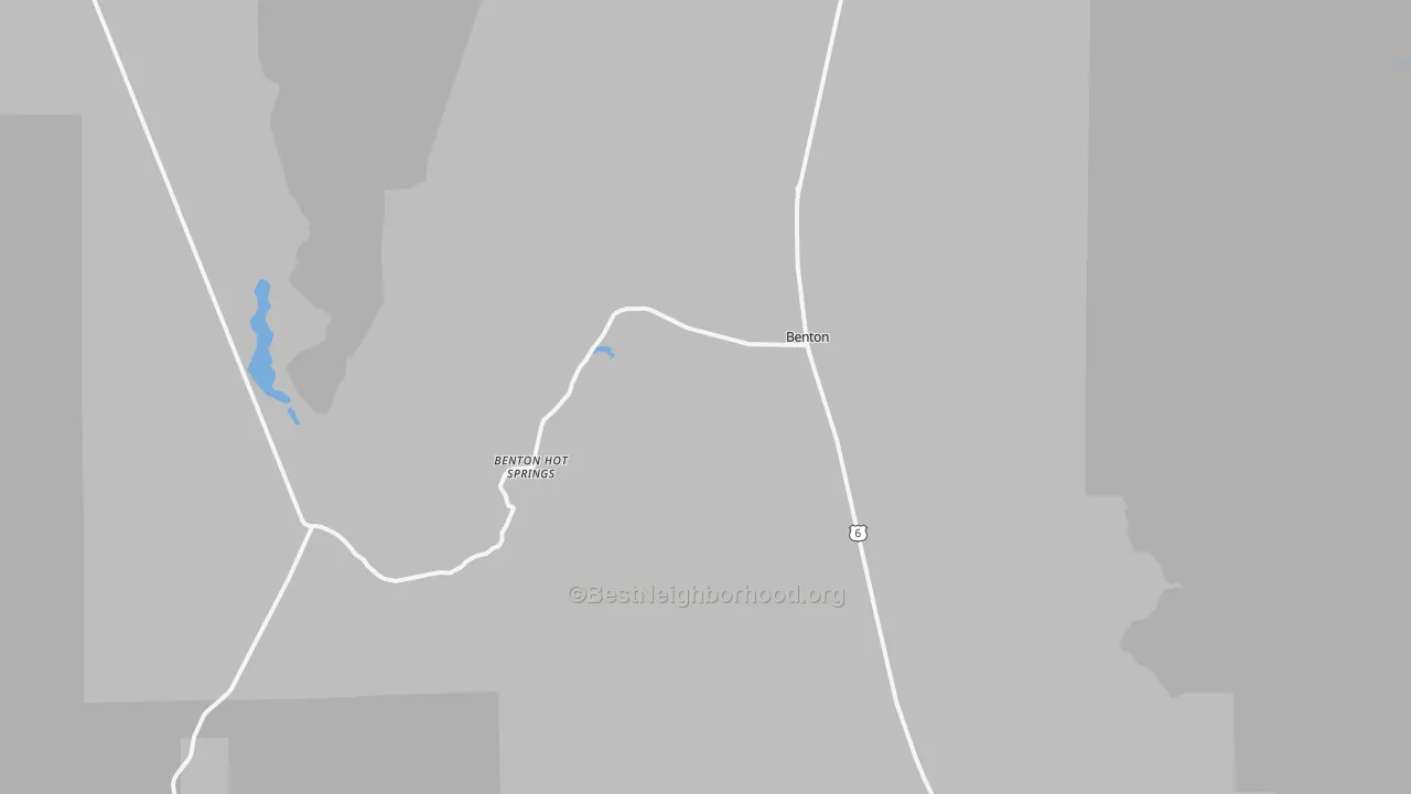 Walk Grade map of 93512, CA, walkable areas in green and car-dependent areas in red